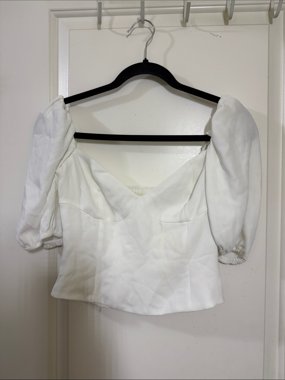 Wilfred Aritzia novella size small White Puff-Sleeve Sweetheart Blouse